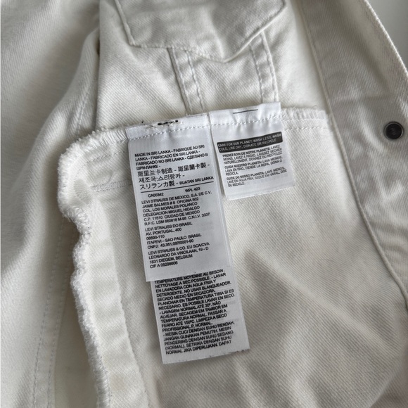 Levi’s Jean jacket (like new) - Picture 3 of 5